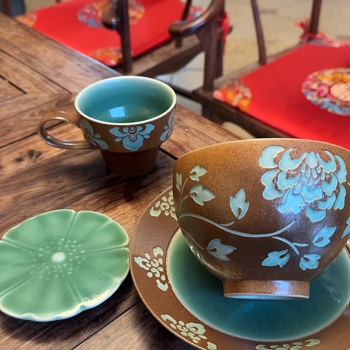 青瓷哈哈哈哈哈哈哈姐姐姐姐