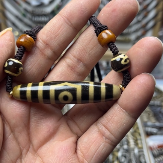 玛瑙/玉髓颈饰未镶嵌青*人