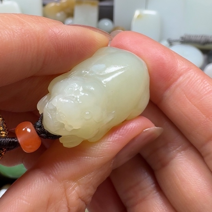 和田玉颈饰未镶嵌