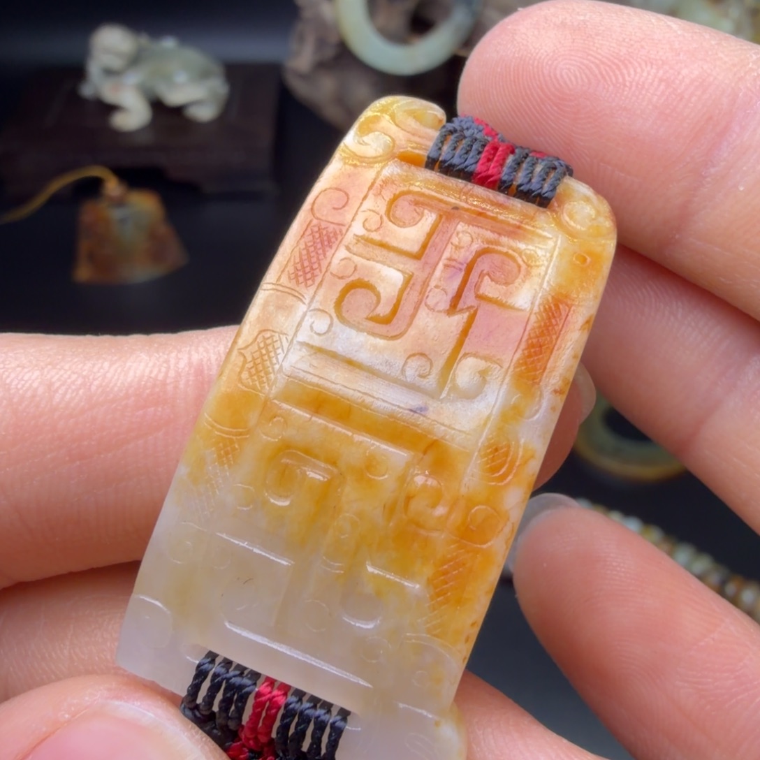 藕***弟和田玉（糖玉）未镶嵌挂件