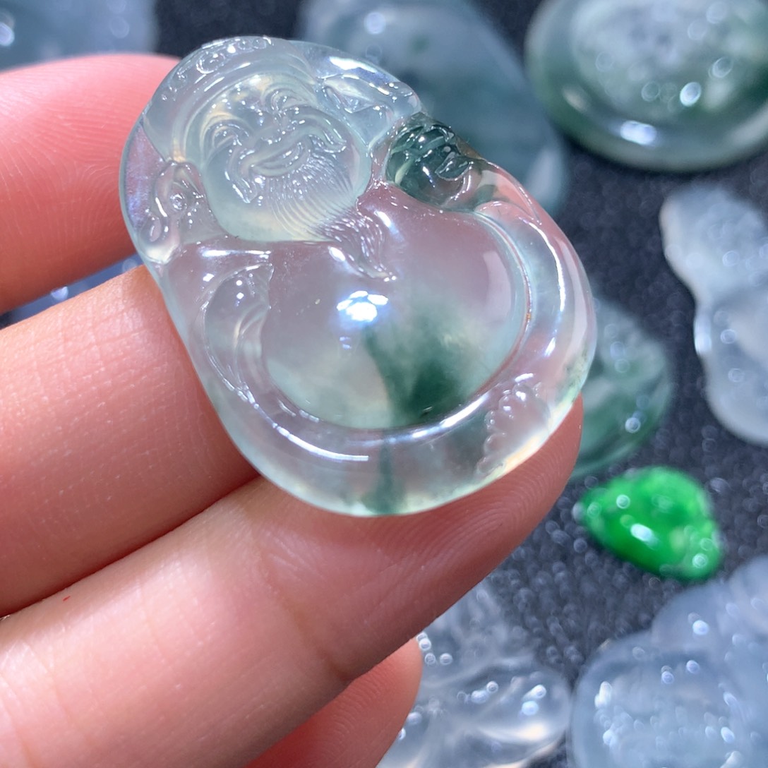 翡翠颈饰未镶嵌缅甸