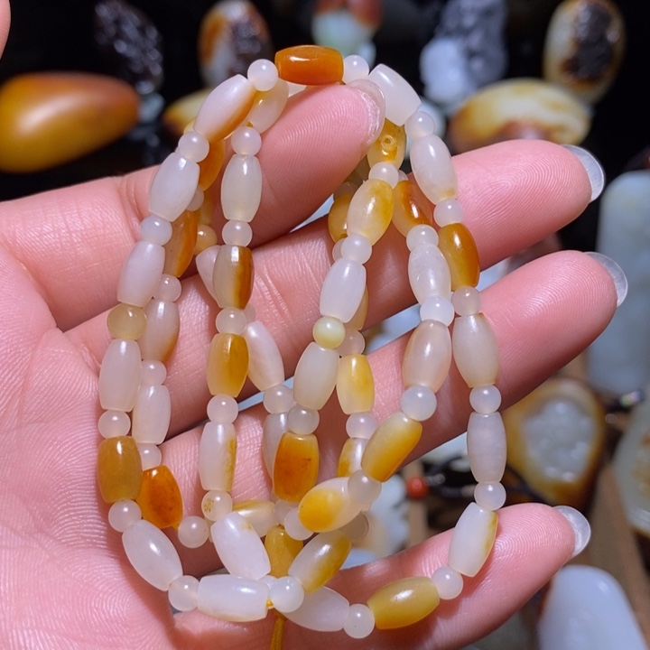 和田玉颈饰未镶嵌上**客