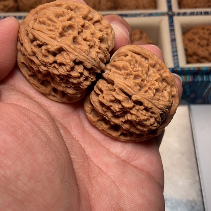 文玩核桃把件也*南疆石