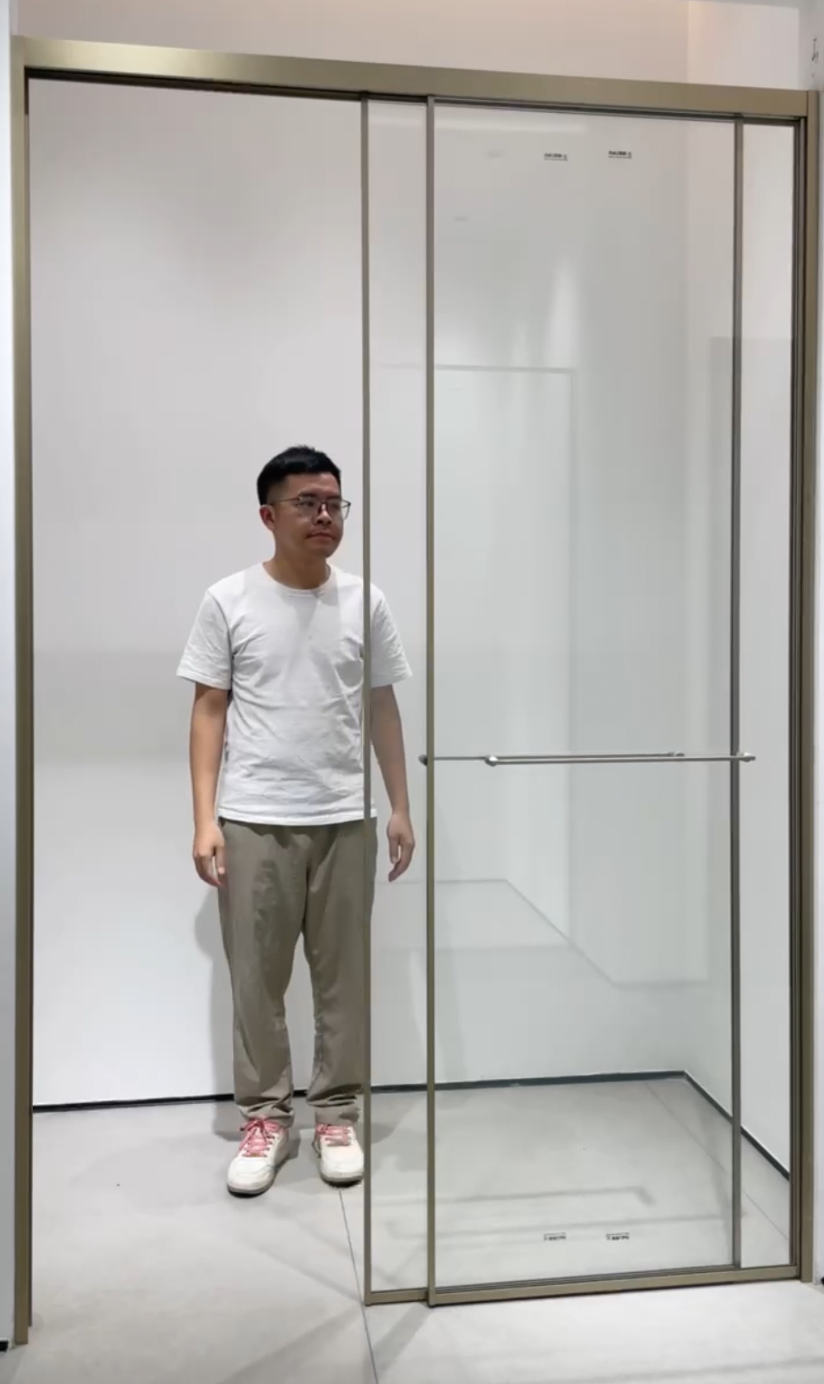 一字型无障碍双移门淋浴房隔断门