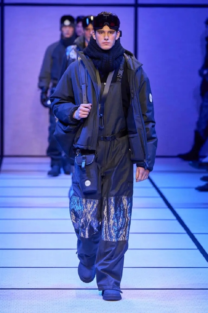 【DL-L2312】羽绒马甲新款白鸭绒男女同款连帽马甲