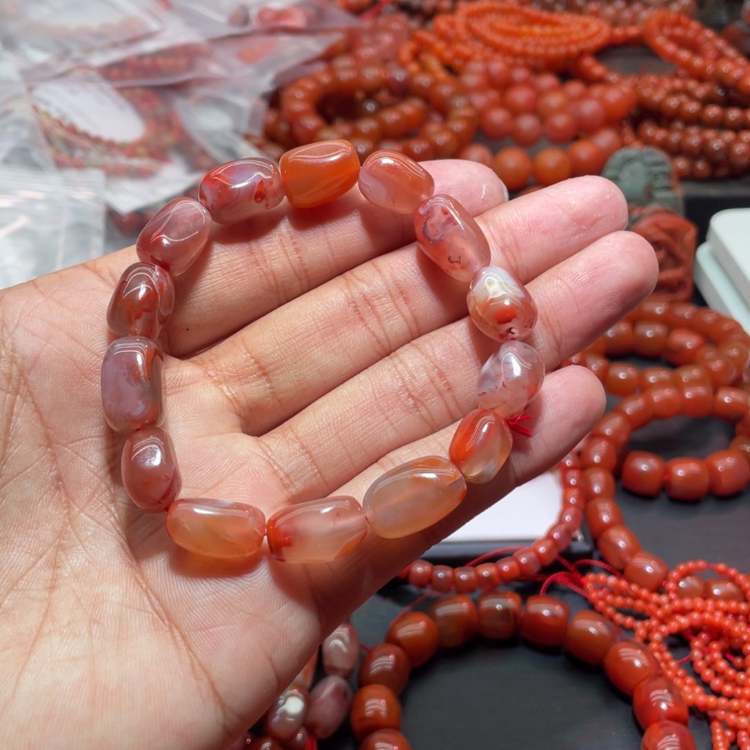 南红玛瑙手链未镶嵌