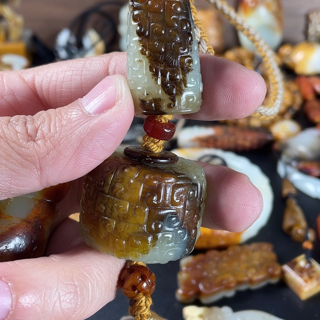 和田玉颈饰未镶嵌南*客