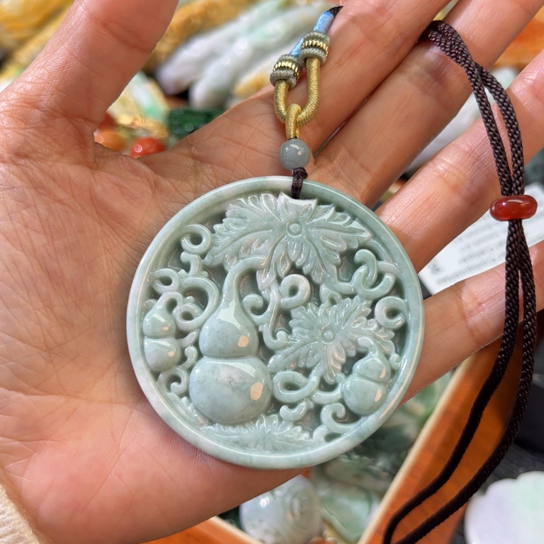 翡翠颈饰未镶嵌待编款