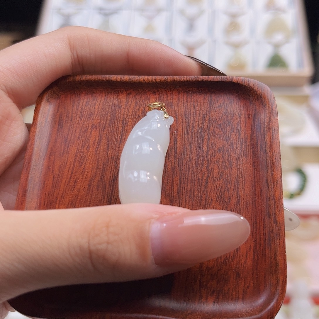 和田玉18K金镶嵌吊坠(不含链)