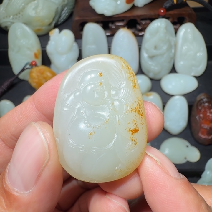颈饰未镶嵌和田玉归**白