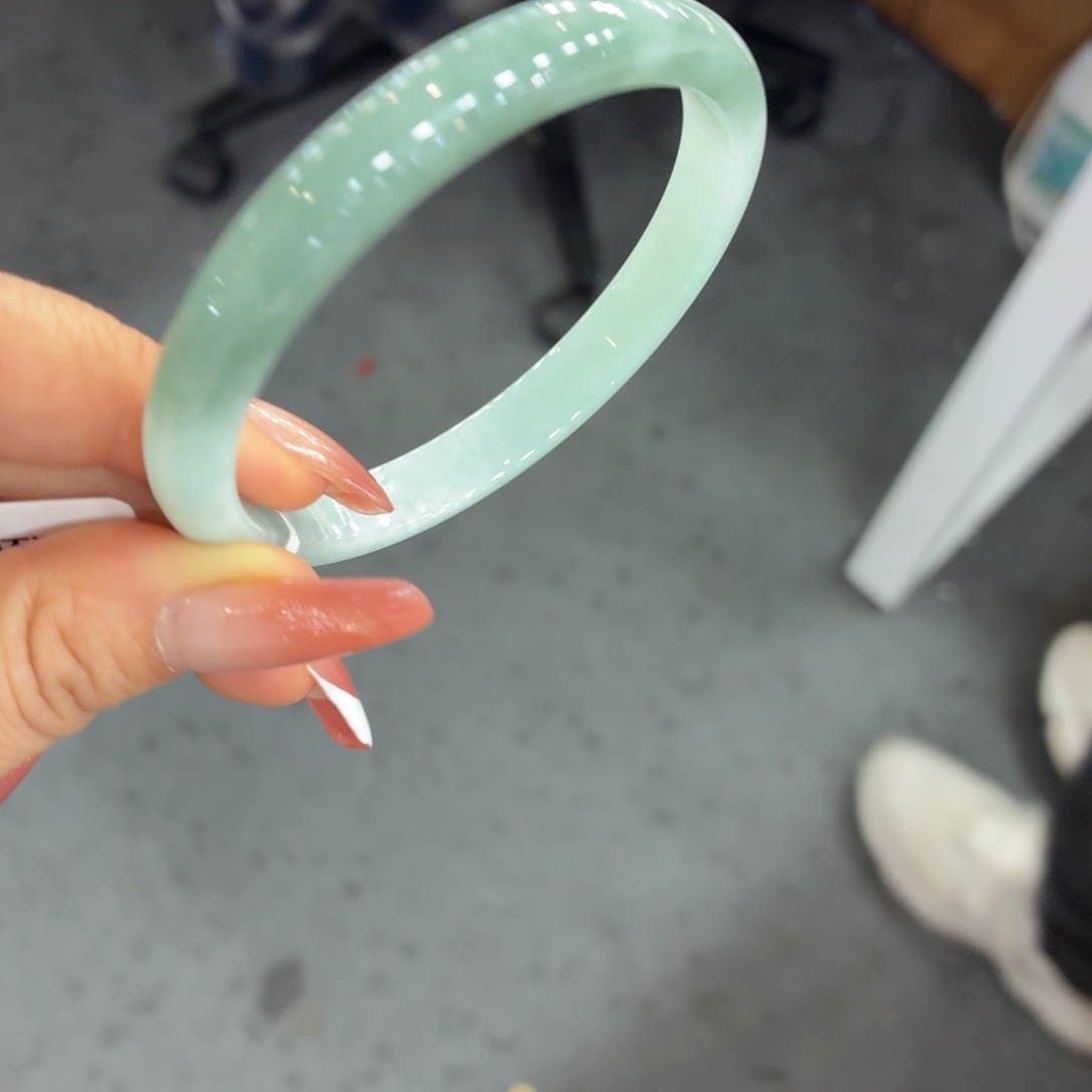 翡翠未镶嵌手镯手镯
