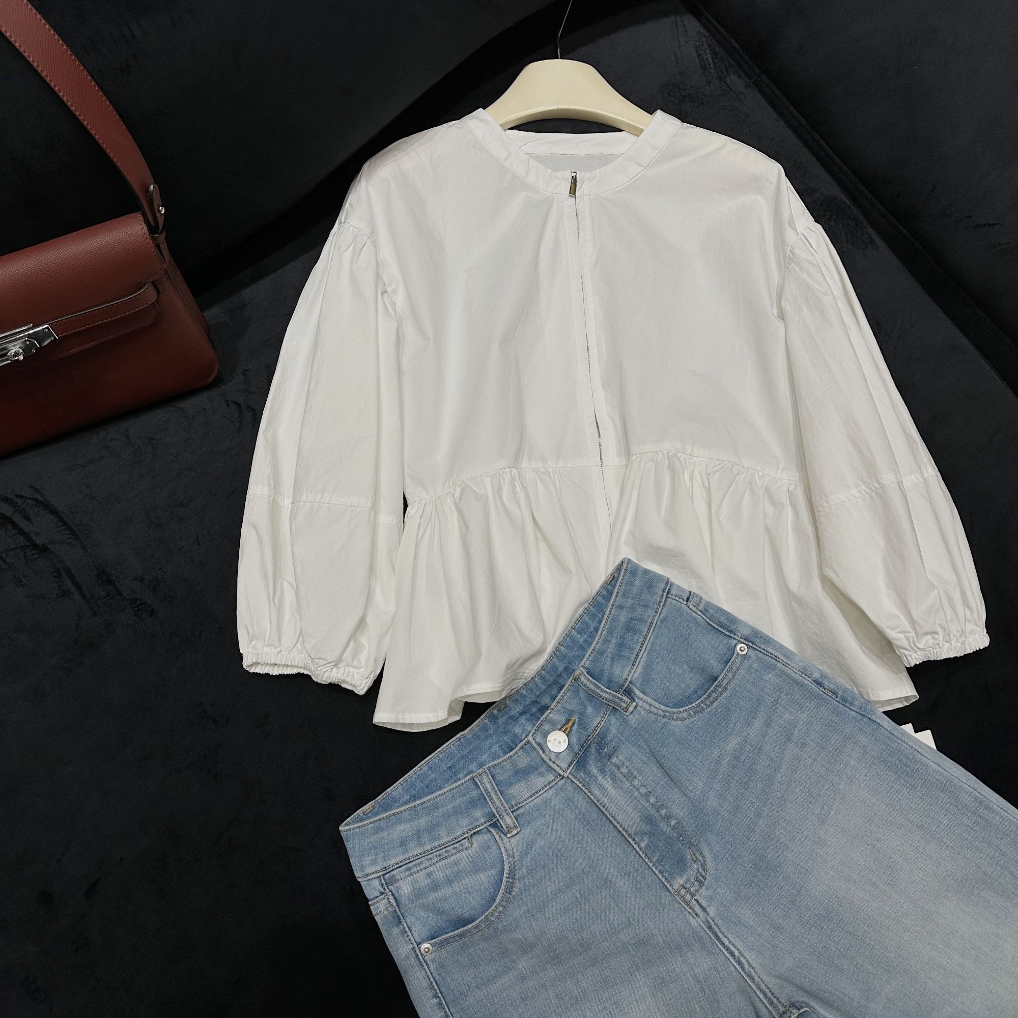 仓美美女装-拉链拼接袖口松紧设计款外套