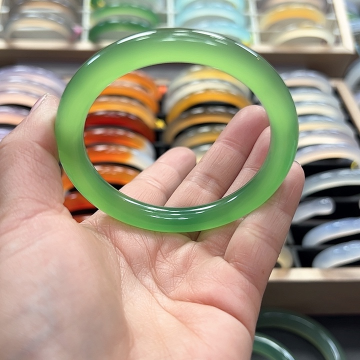 玛瑙/玉髓手镯未镶嵌