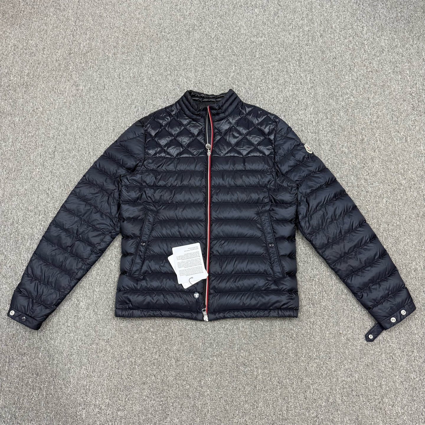 未使用 MONCLER 17860942 黑色彩条拼接轻薄款徽标羽绒服外套 3码