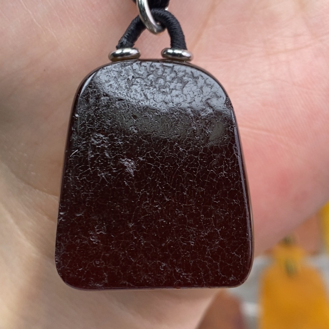 琥珀吊坠(赠链)未镶嵌