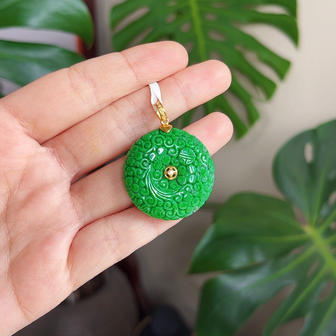 【闪购商品】翡翠吊坠(赠链)未镶嵌 福利