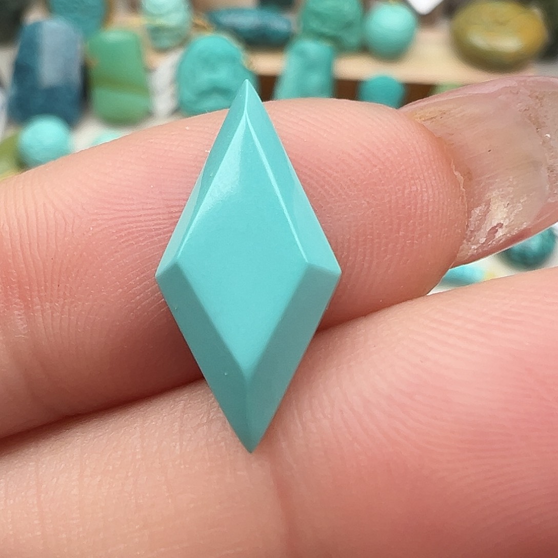 绿松石配饰未镶嵌