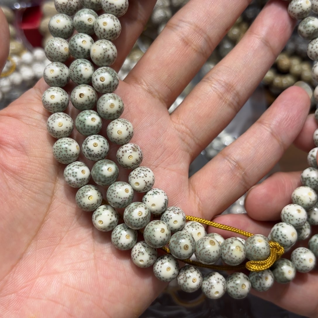 X***…手串星月菩提星月9圆