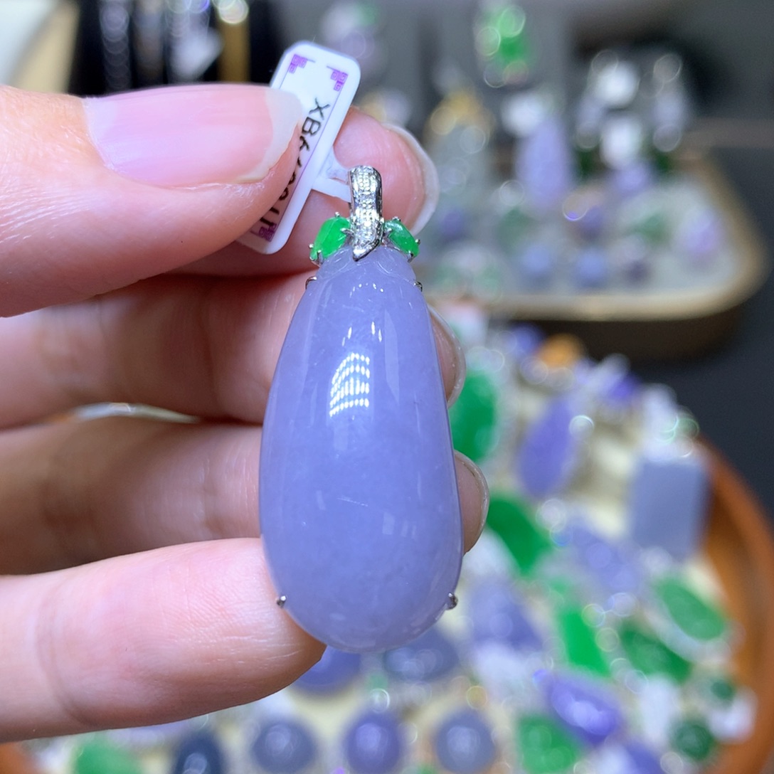 【闪购商品】翡翠颈饰18K金镶嵌翡翠吊坠项链