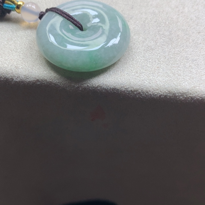 翡翠颈饰未镶嵌吊坠