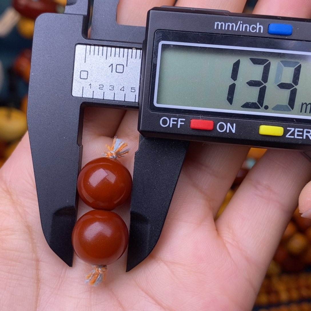 蜜蜡裸石未镶嵌蜜蜡