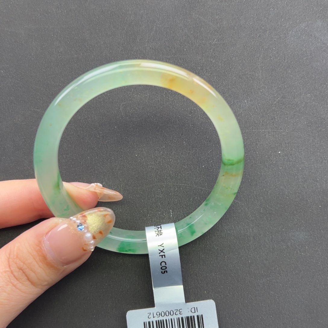 石英质玉未镶嵌手镯+53.4 会会