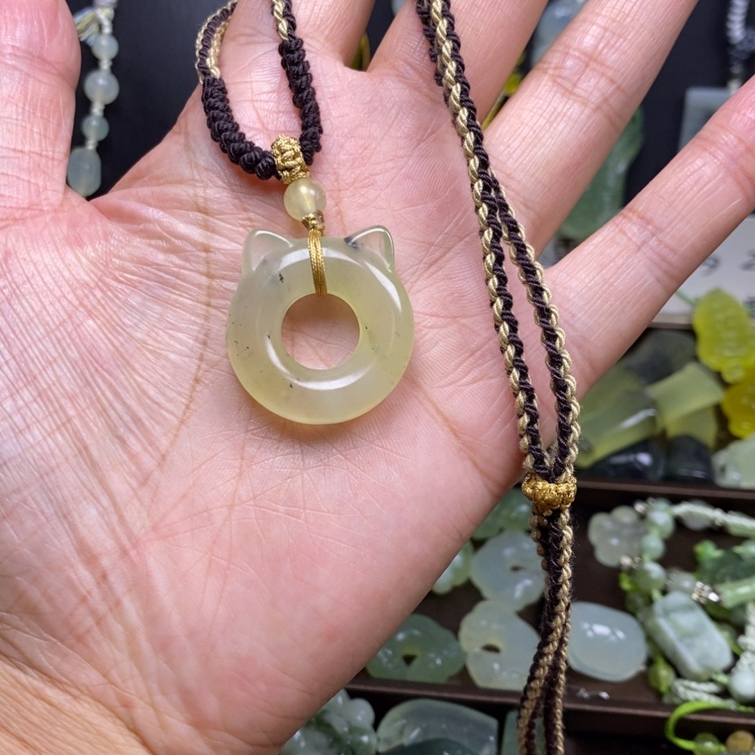 蛇纹石玉未镶嵌岫玉