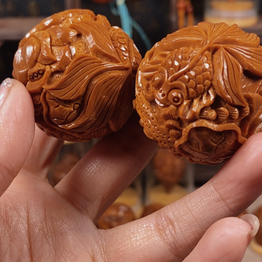 橄榄核吊坠前*荷花鱼一对88