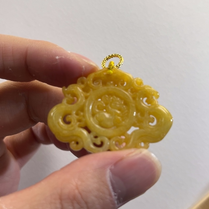 翡翠吊坠(赠链)未镶嵌