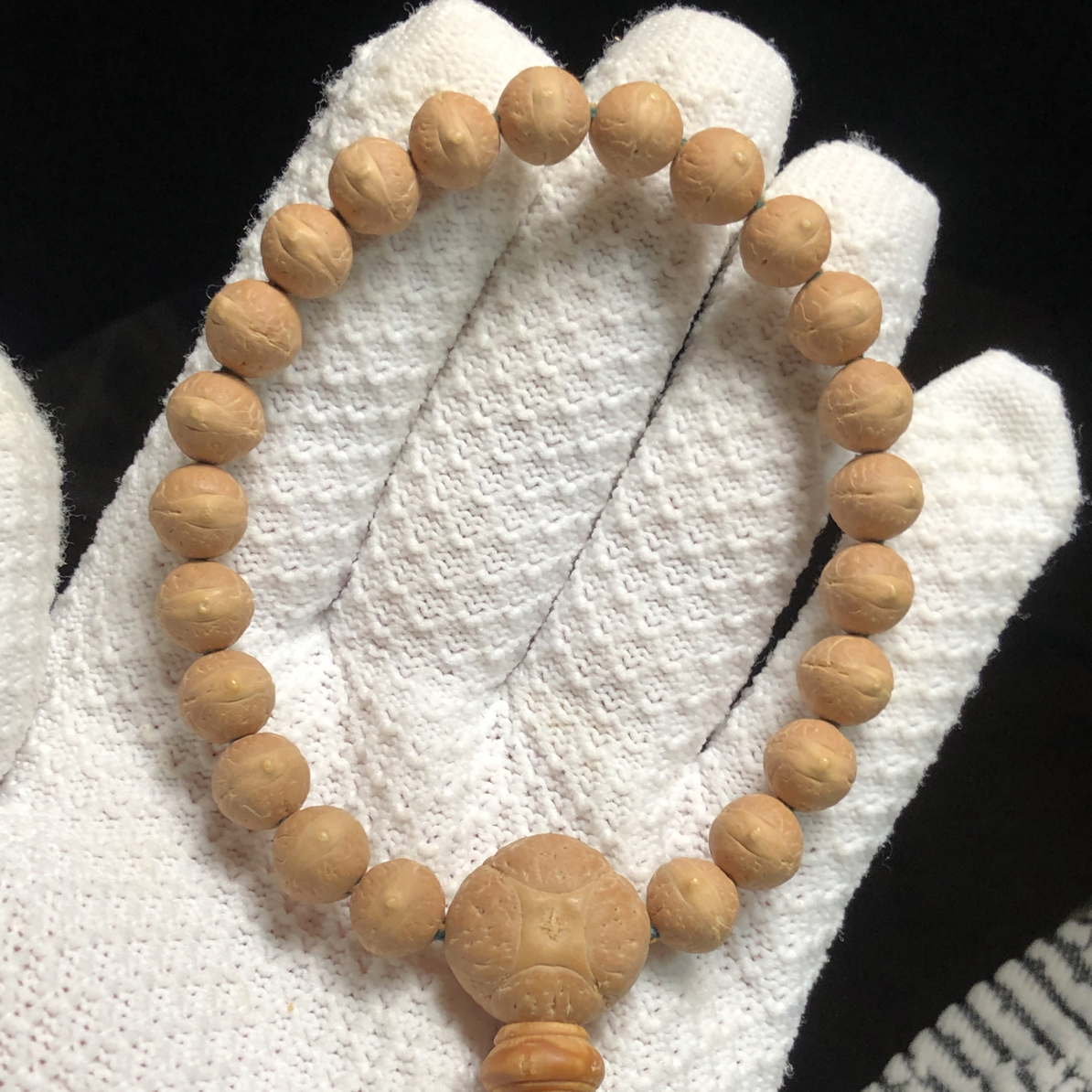 10mm（9.8～10.1）纯实心正圆尼泊尔凤眼手串一物一图