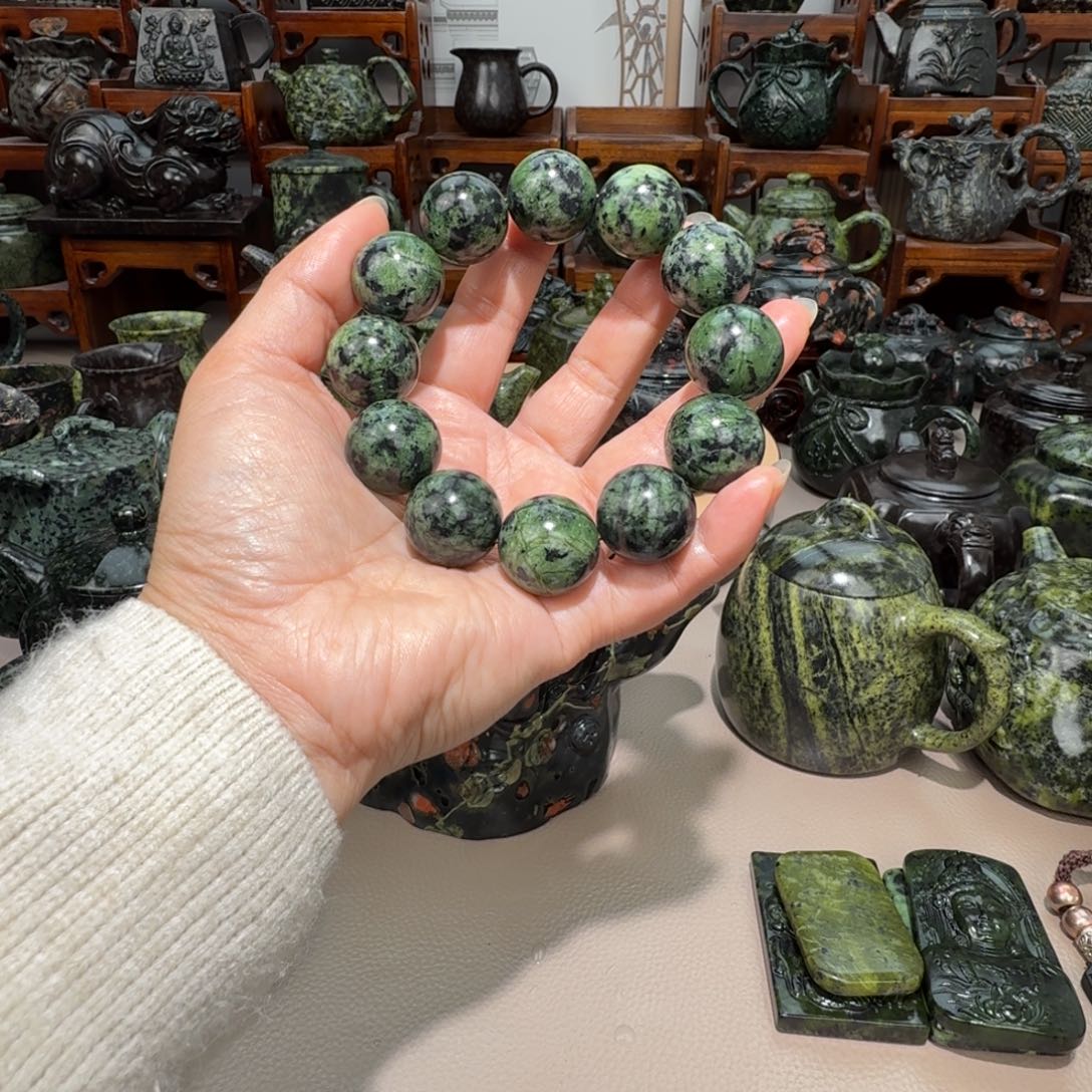 牧***萨蛇纹石玉未镶嵌藏玉药王石精美茶壶