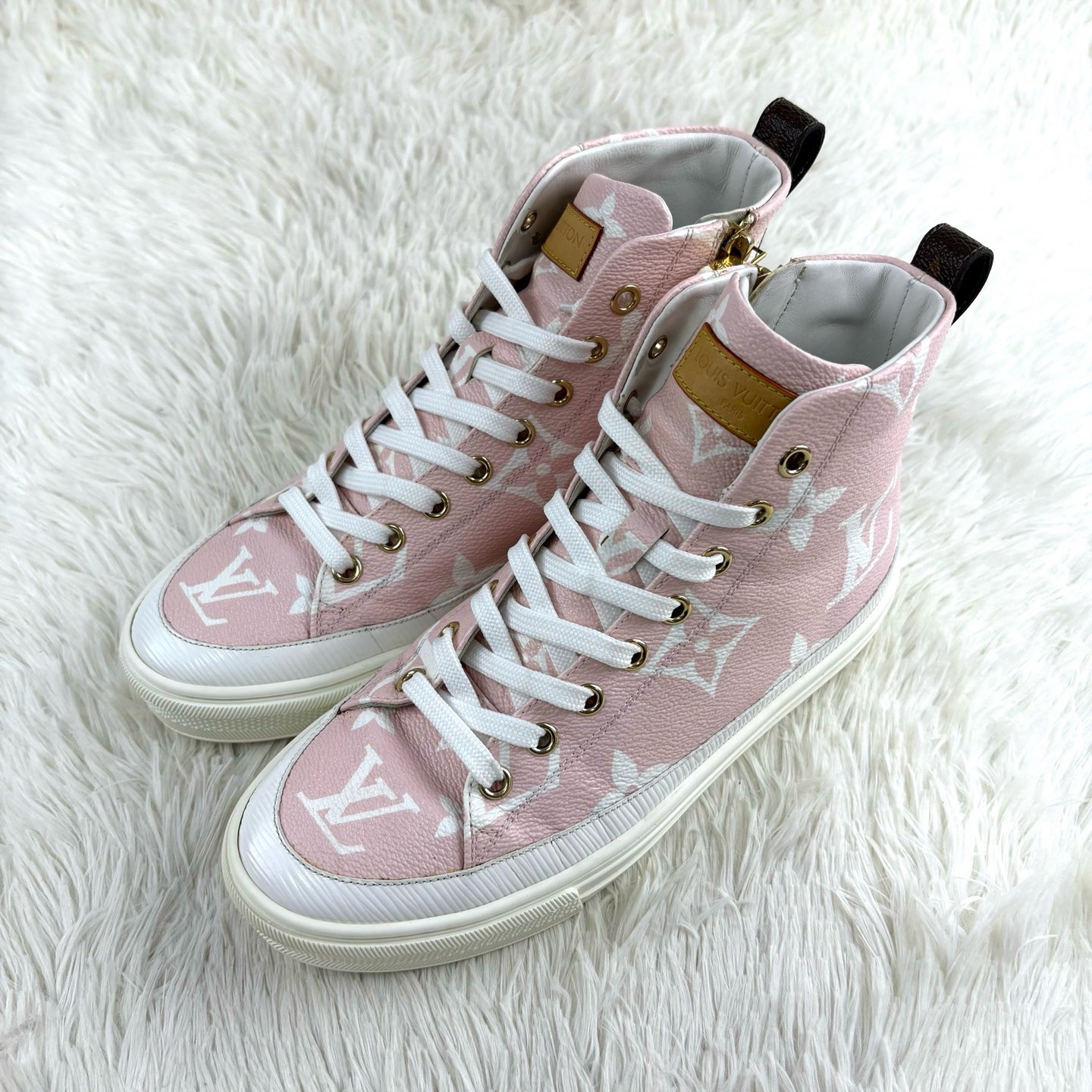 95新 LouisVuitton/路易威登 白粉老花满印板鞋35.5码