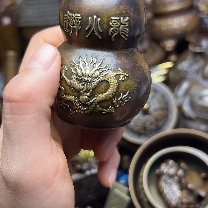 铜器摆件老王直播间