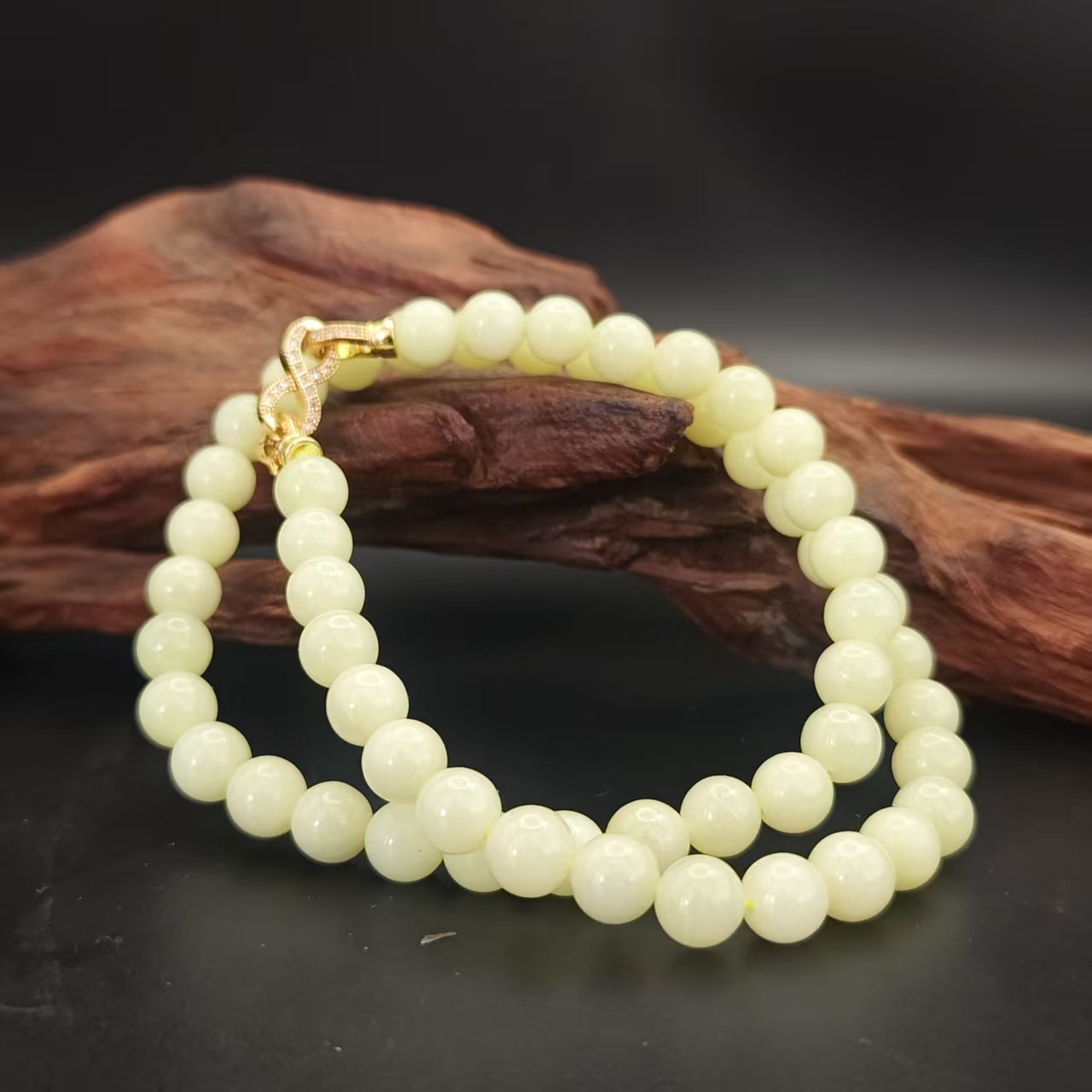 Z和田玉黄口圆珠项链（卡8）3249