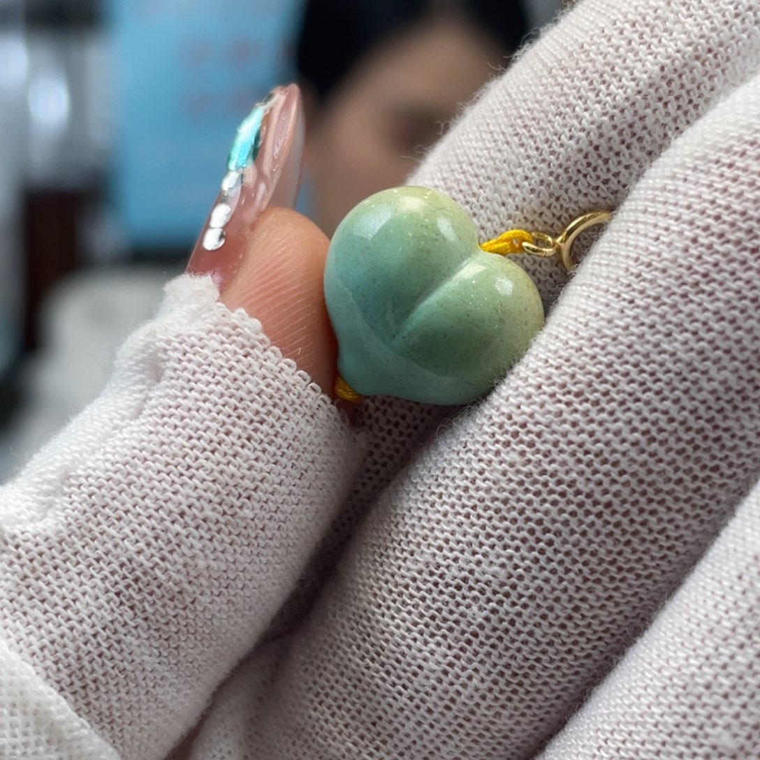 绿松石未镶嵌挂件