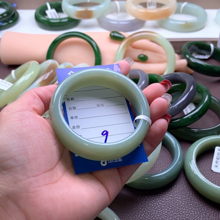 和田玉手镯57未镶嵌