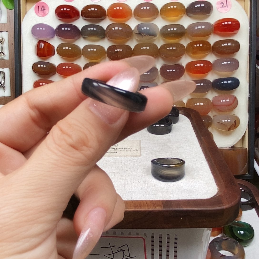 小***匠玛瑙/玉髓未镶嵌戒指