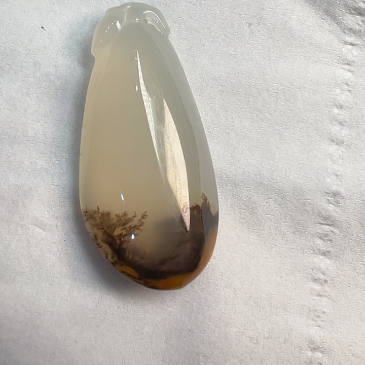 石英质玉（黄龙玉）颈饰未镶嵌