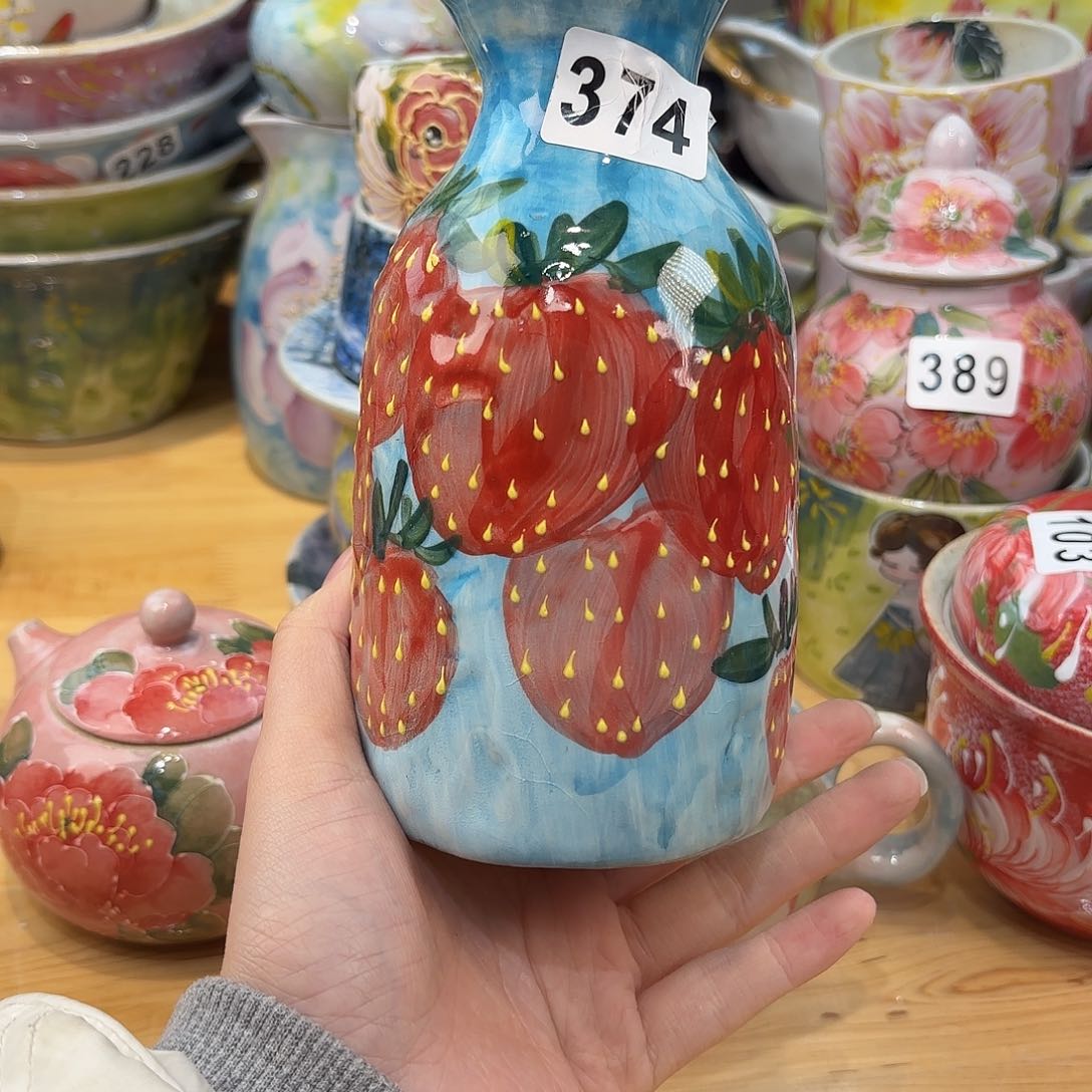 瓷片兔兔盖茨。兔兔好