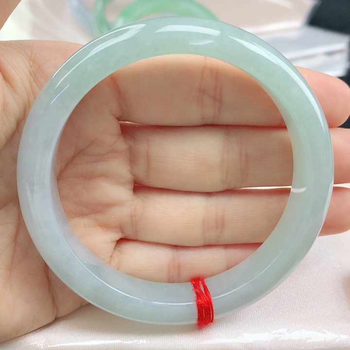 翡翠手镯未镶嵌冰葡萄肉58