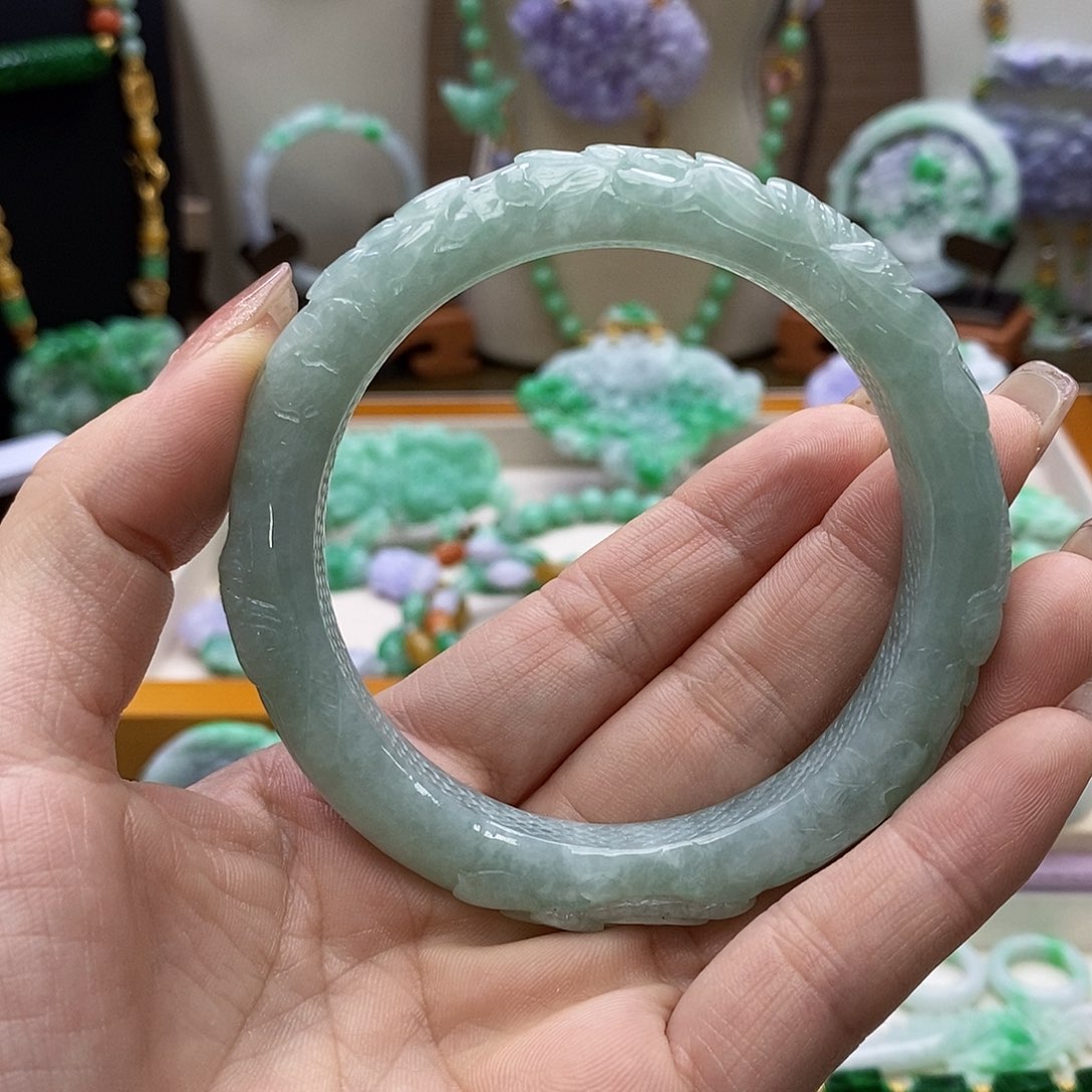 翡翠未镶嵌颈饰天然