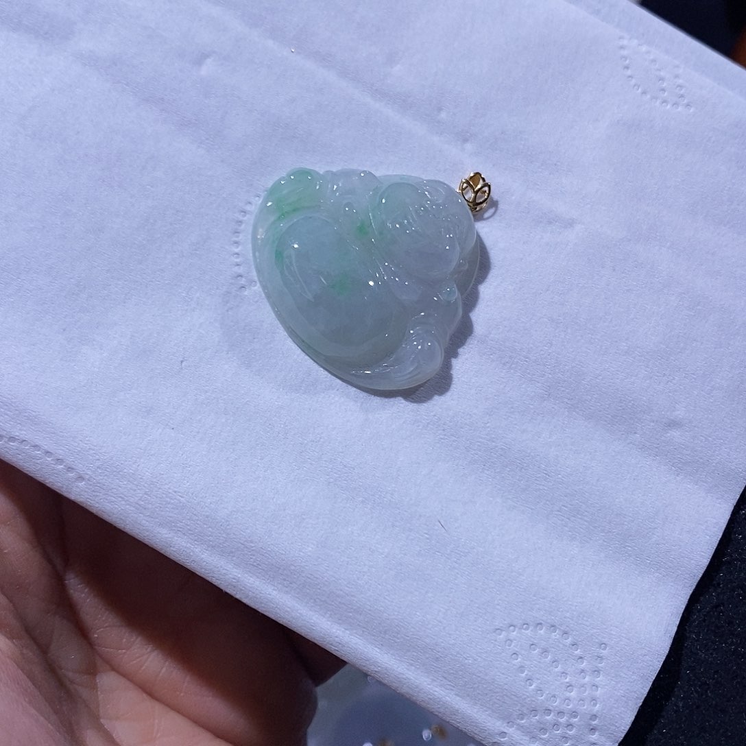 翡翠吊坠(不含链)18K金镶嵌