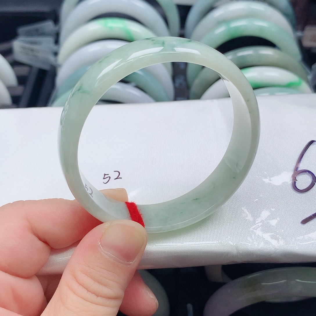 翡翠未镶嵌手镯92