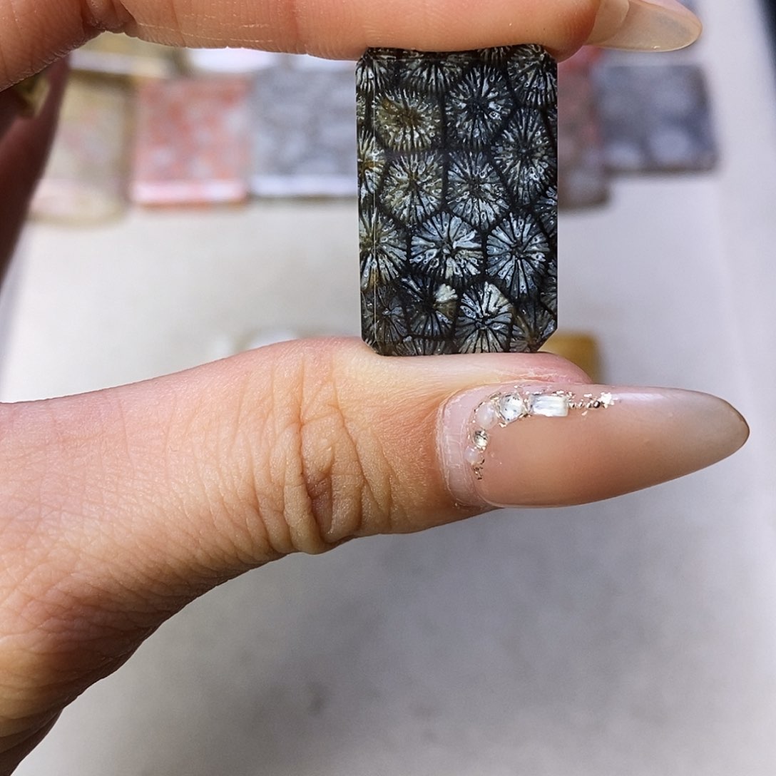 查罗石合金颈饰青***～