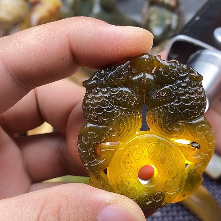 蛇纹石玉未镶嵌颈饰