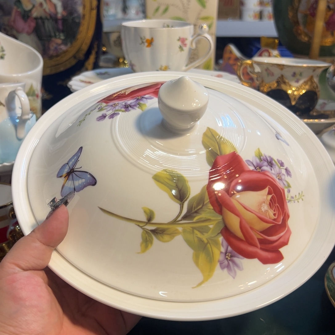 鹿与海陶瓷有限公司