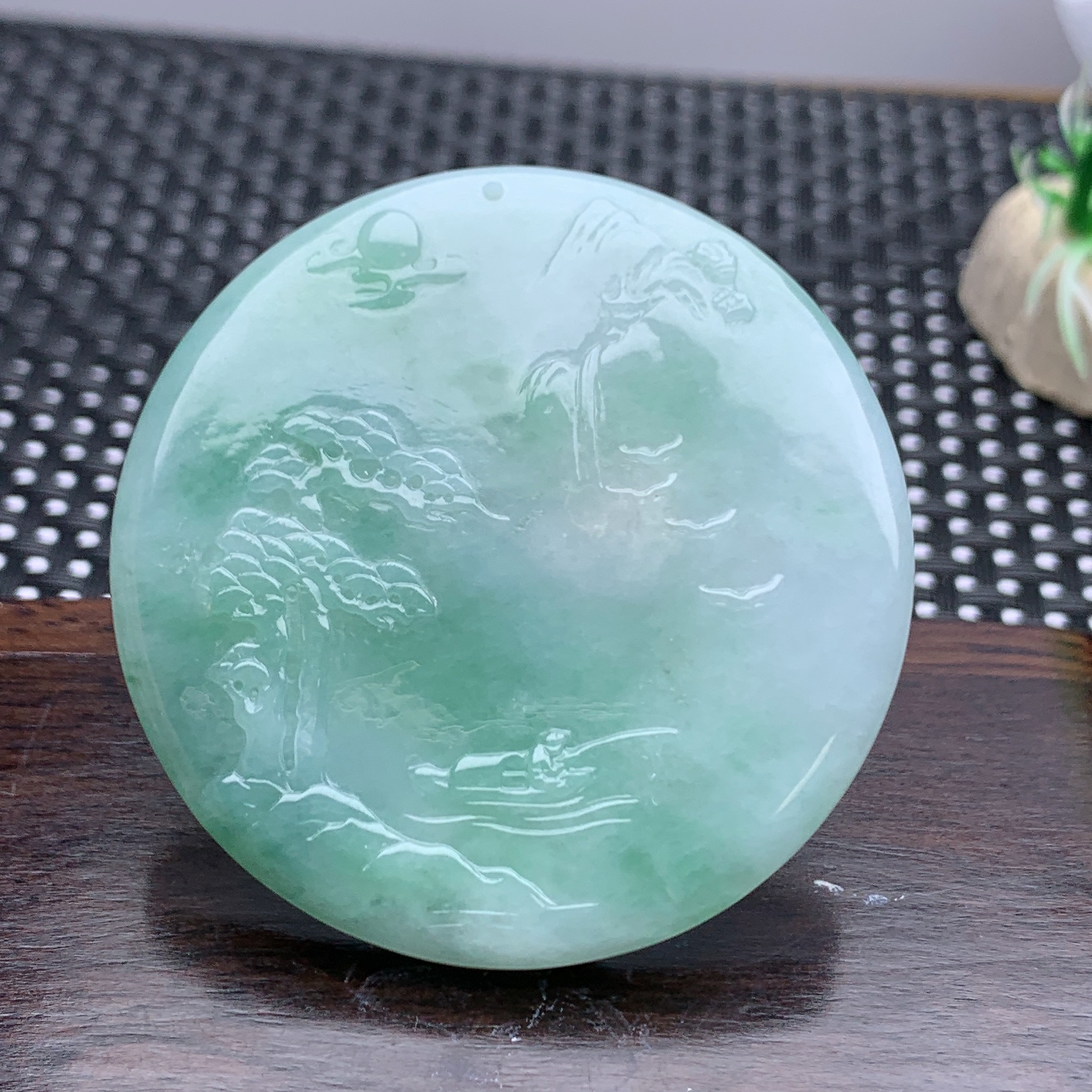 缅甸天然a货翡翠玉佩泛舟飞雁浅绿色山水牌挂件吊坠仿古精雕飘绿