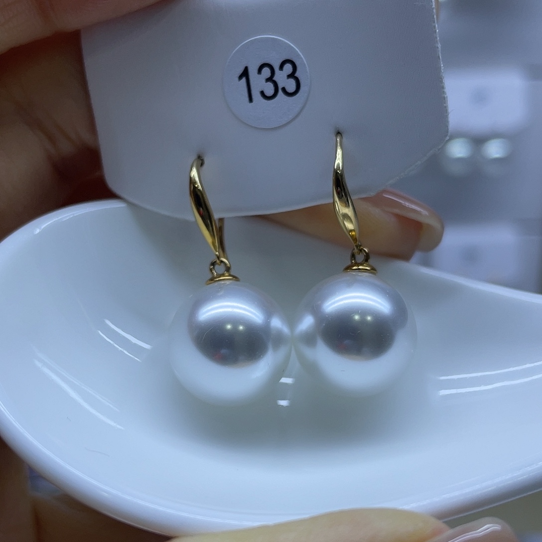 淡水珍珠银S925镶嵌耳饰