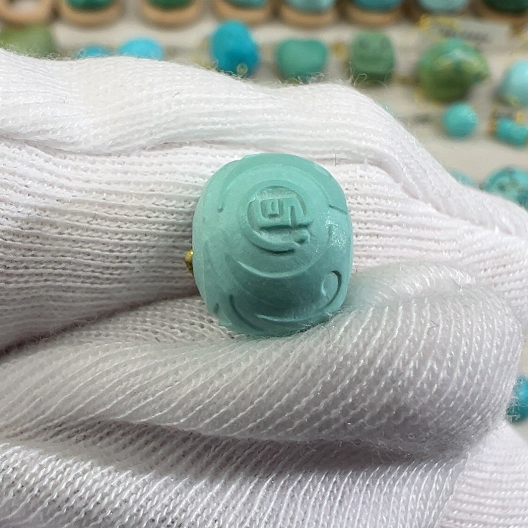 绿松石配饰未镶嵌