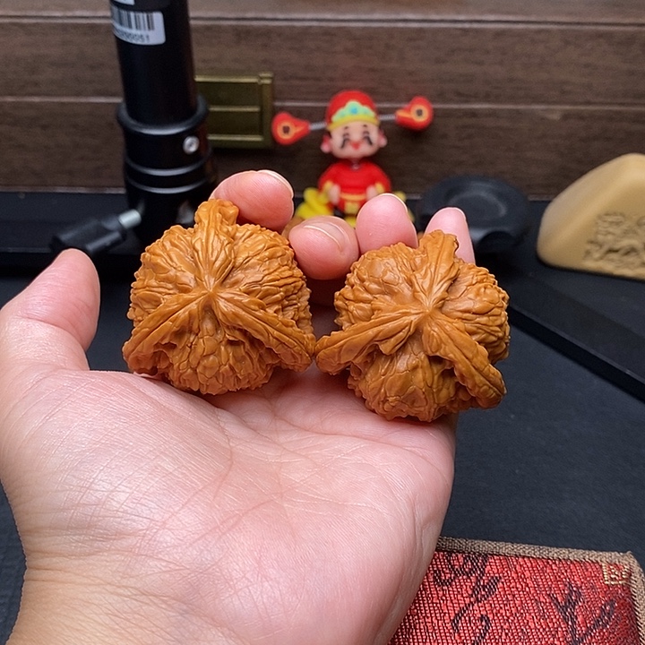 晓***學把件文玩核桃白奔